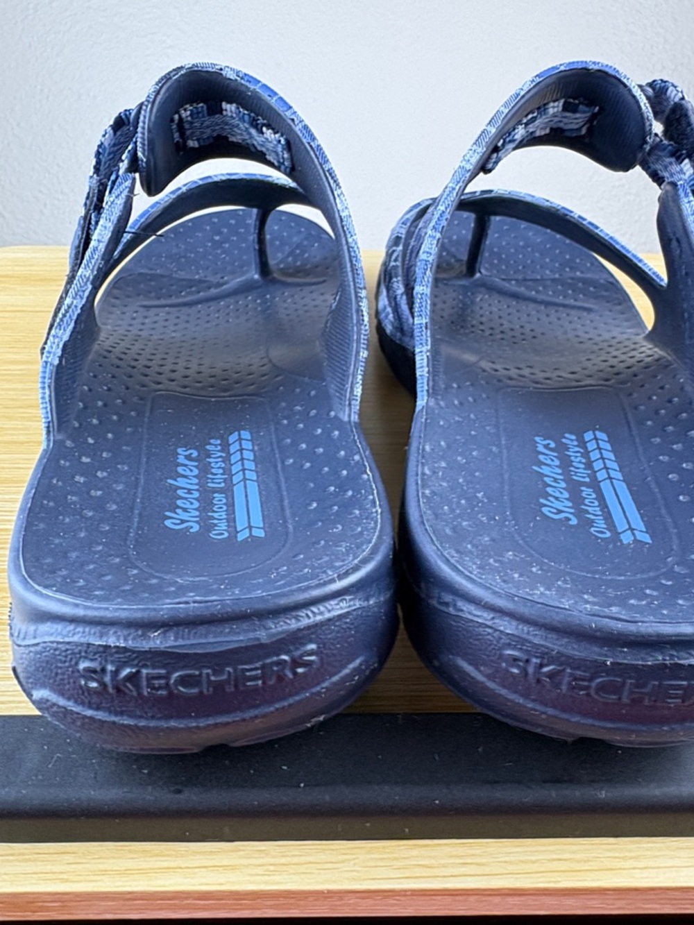 Skechers Women's Outdoor Lifestyle Slip-On Sandals Blue Plaid Size 9 - Picture 9 of 10